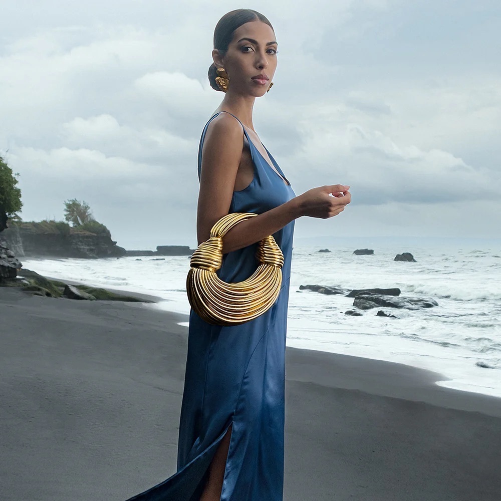 Gold Handbag - Picture 3 of 12